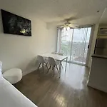 Hollywood Spectacular Loft Free Designated Parking